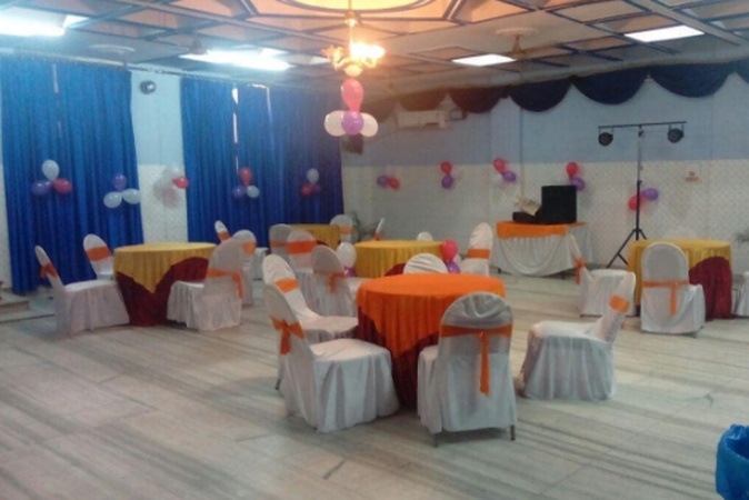 Hotel Divine Classic Inn, Husainganj Hotel Divine Classic Inn