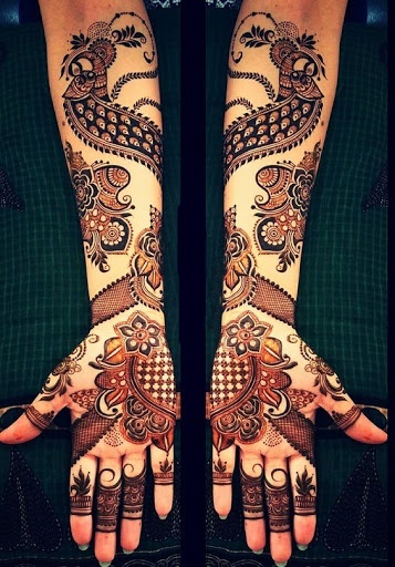 Mehendi art love