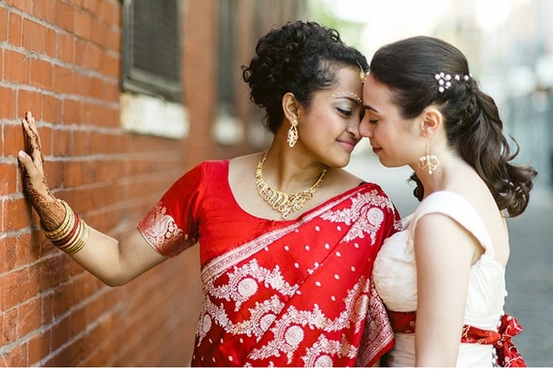 15 Heart-Warming Pictures Of LGBT Indians That Found Love And Got Married, Irrespective Of Gender, Race And Colour.