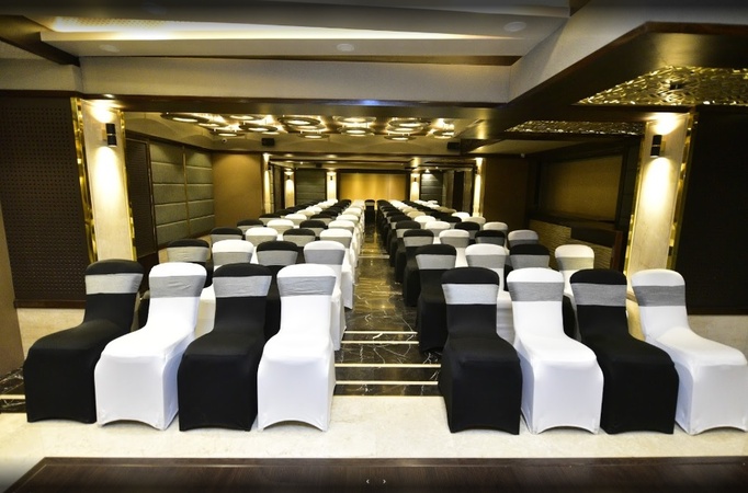 Hotel Le Grande, Andheri East Hotel Le Grande