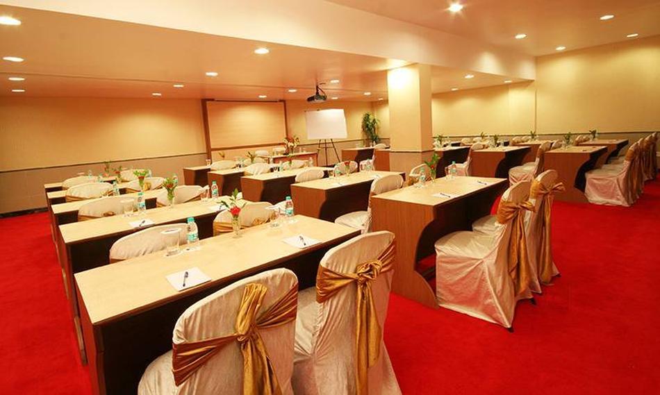 Hotel Tip Top Plaza Thane West, Mumbai Banquet Hall Wedding Lawn