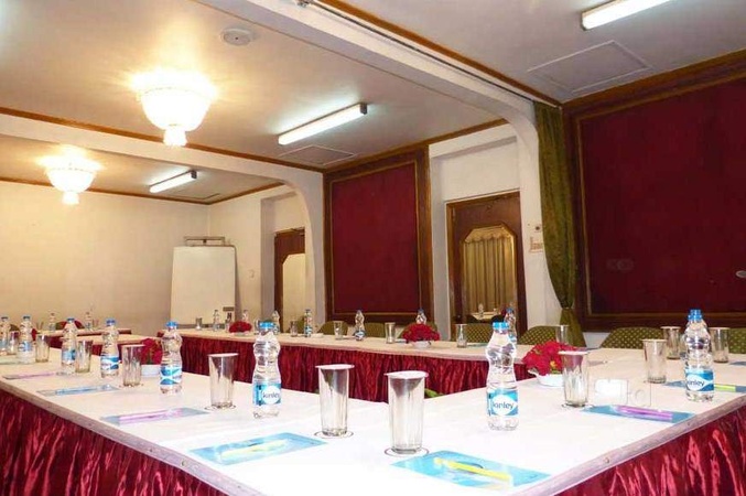 Hotel Avenue Club, Bowbazar Hotel Avenue Club