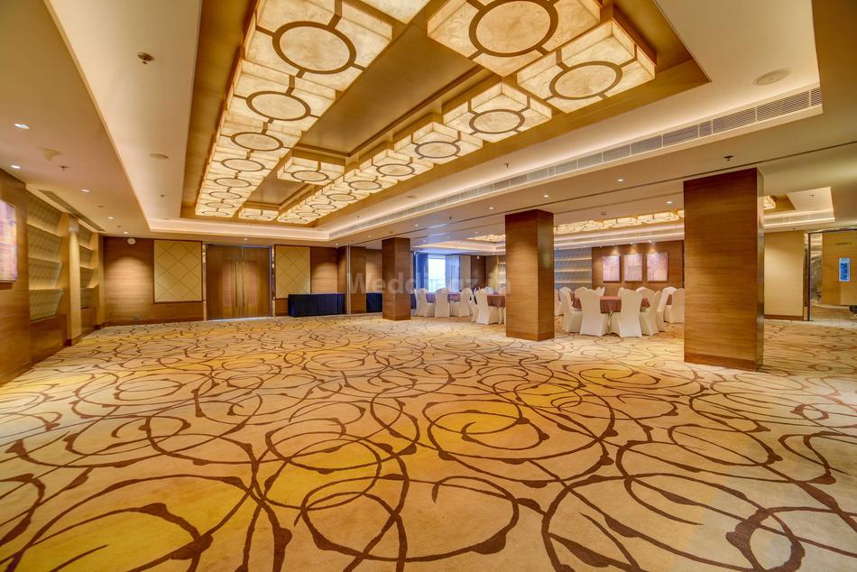 Crystal Sarovar Fatehabad Road, Agra Banquet Hall Wedding Lawn