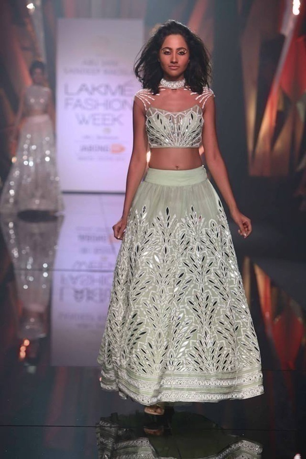 Pastels and Mirrorwork – Chic Twist To Indian Bridal Wear