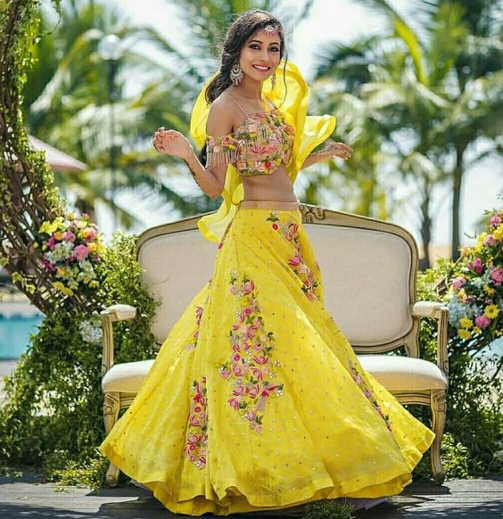 yellow colour ka gown