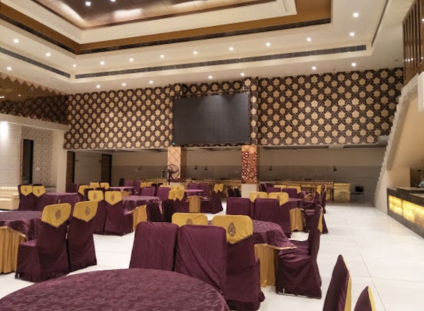 Glimpse Of Red Carpet Grand Raj Nagar Extension 9feb 18 Neha Weds Shrinivas Youtube