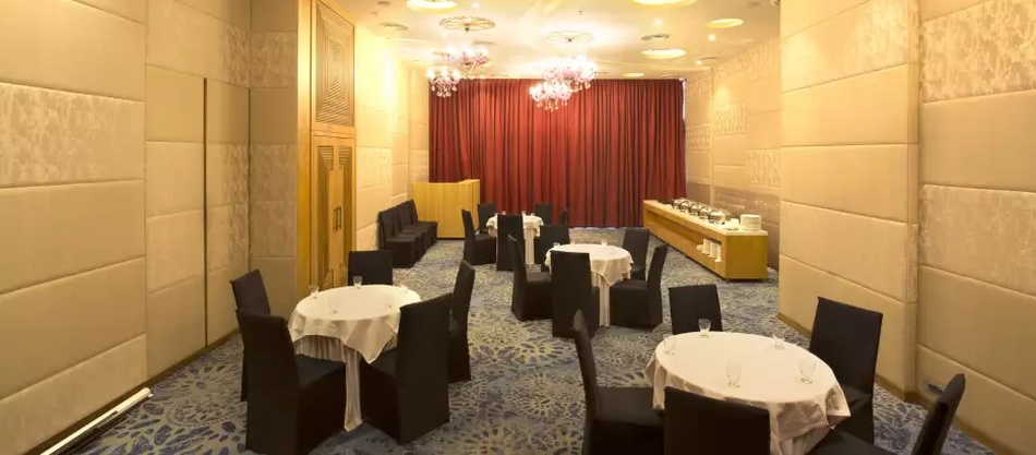 Aureole Hotel, Andheri East Aureole Hotel