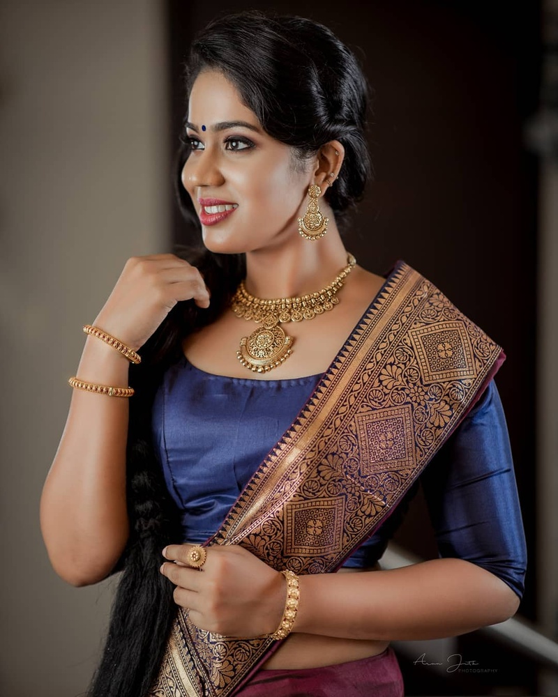 8 Reasons To Wear Gold Jewellery On Your Special Day | Bridal Look ...