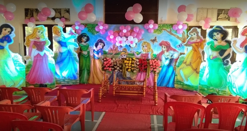 N S Phadke Hall, Navi Peth N S Phadke Hall