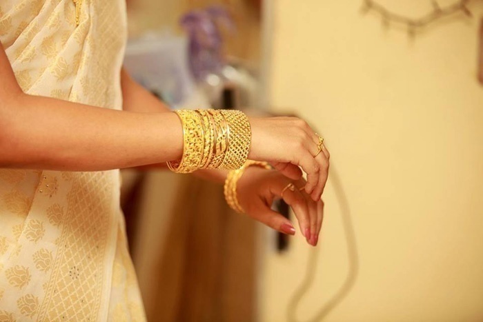 Significance of bangles for Indian brides