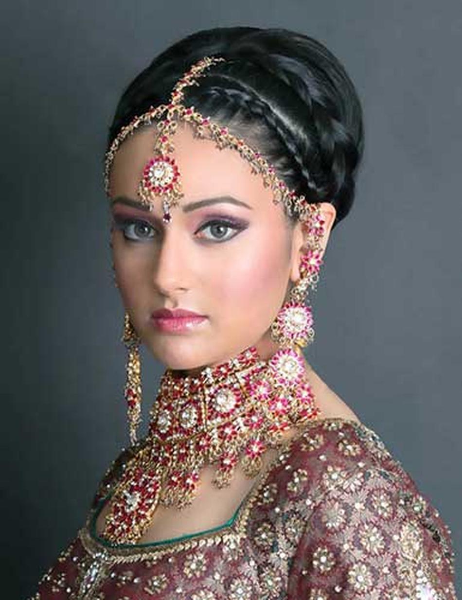Alaine Art of Hair Design & Beauty Care, Bridal Makeup Artist in Karve Nagar, Pune WeddingZ