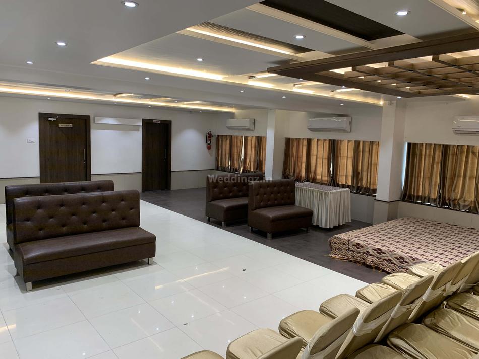 Glorious Restaurant Adajan, Surat Banquet Hall WeddingZ.in