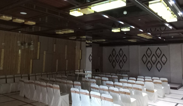 Radhe Restaurant And Banquet, Motera Radhe Restaurant And Banquet