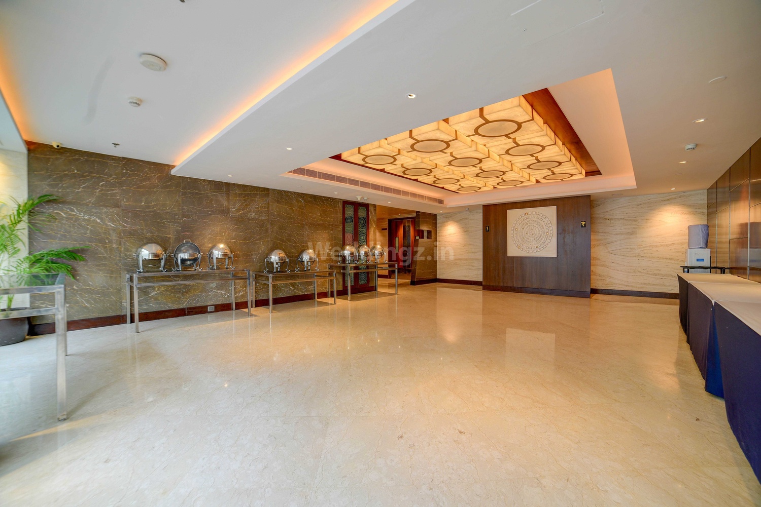 Crystal Sarovar Fatehabad Road, Agra Banquet Hall Wedding Lawn