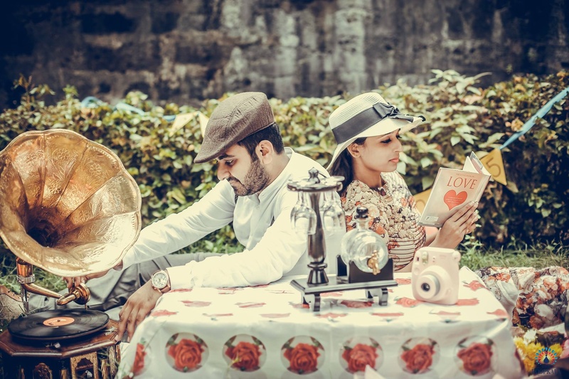 Vintage Pre-Wedding Photoshoot in Mumbai with an Old World Charm