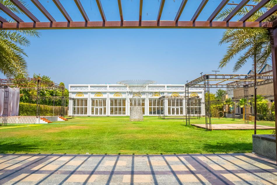 Calista Resort Kapashera, Delhi | Banquet Hall | Wedding Lawn | WeddingZ.in