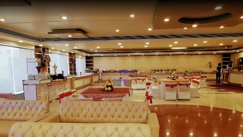 Hotel Mukut Regency, Vasundhara Hotel Mukut Regency