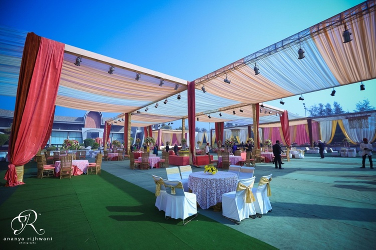 Open air banquets in Kolkata for a breezy wedding affair in the land of