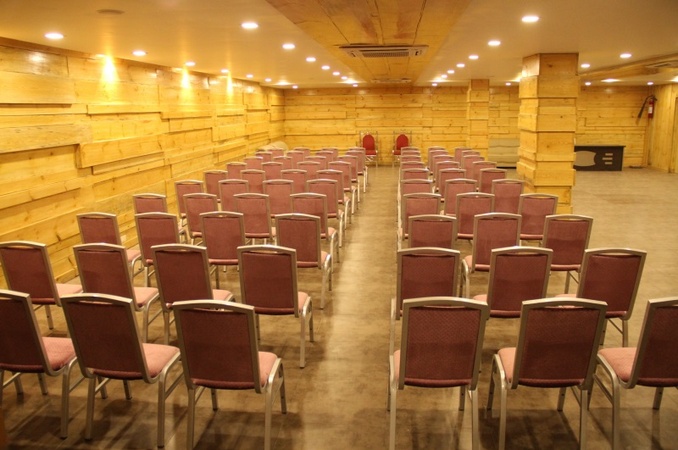 Hotel Avadh Inn, Jivrajpark Hotel Avadh Inn