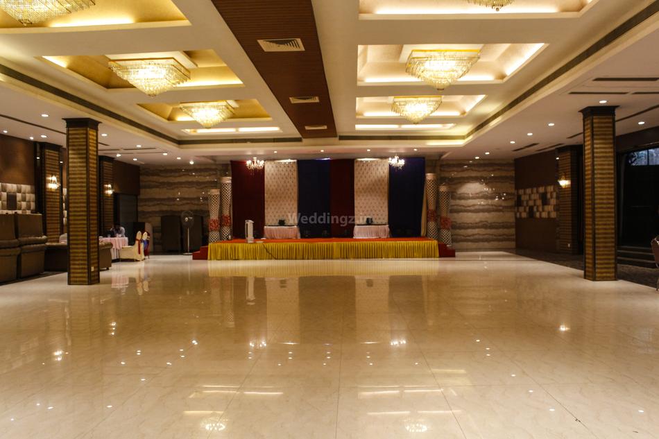 V Banquet and Lawn Chembur, Mumbai Banquet Hall Wedding Lawn