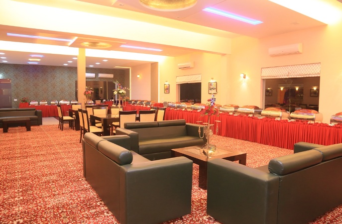Red Oak Banquet, Dugri Red Oak Banquet
