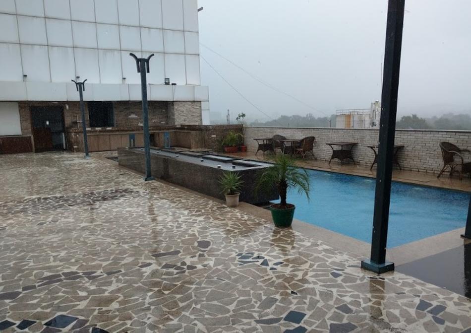 St. Laurn Business Hotels Koregaon Park, Pune Banquet Hall Wedding