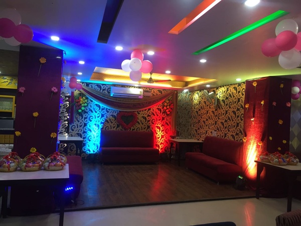 Raj Mahal Delux, Kirti Nagar Raj Mahal Delux