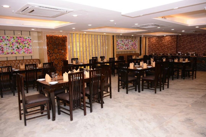 S K Crown Park, Naraina S K Crown Park