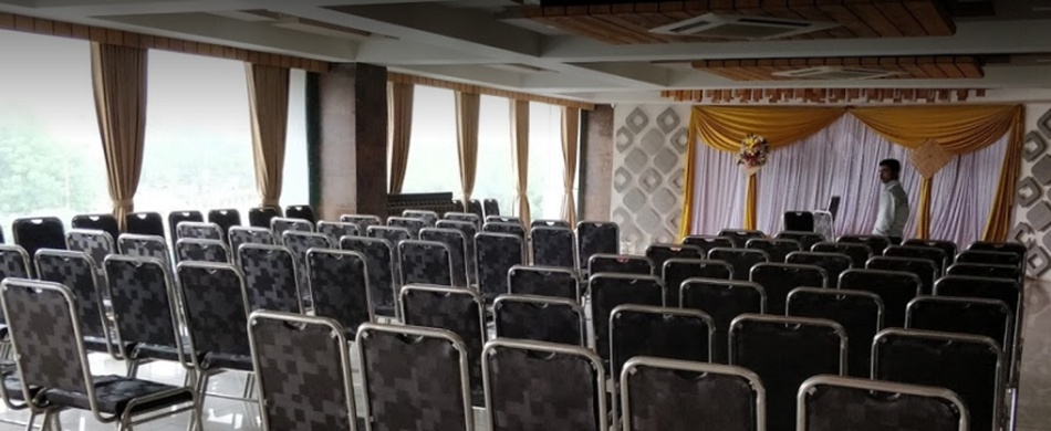 Relish Restaurant & Banquet, Chanakyapuri Relish Restaurant & Banquet