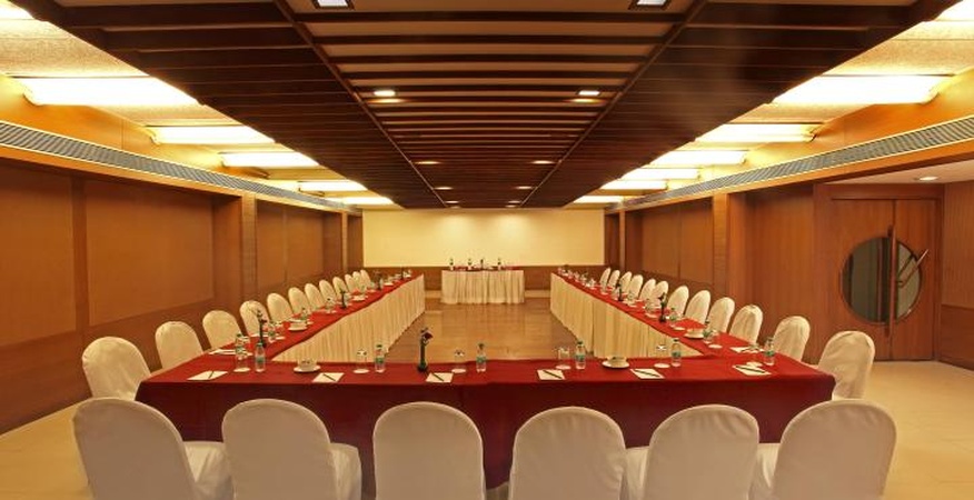 Hotel Aurora Towers, Katraj Hotel Aurora Towers