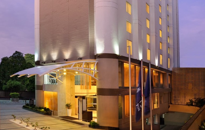 Four Points by Sheraton, Ahmedabad, Ellis Bridge Four Points by Sheraton, Ahmedabad
