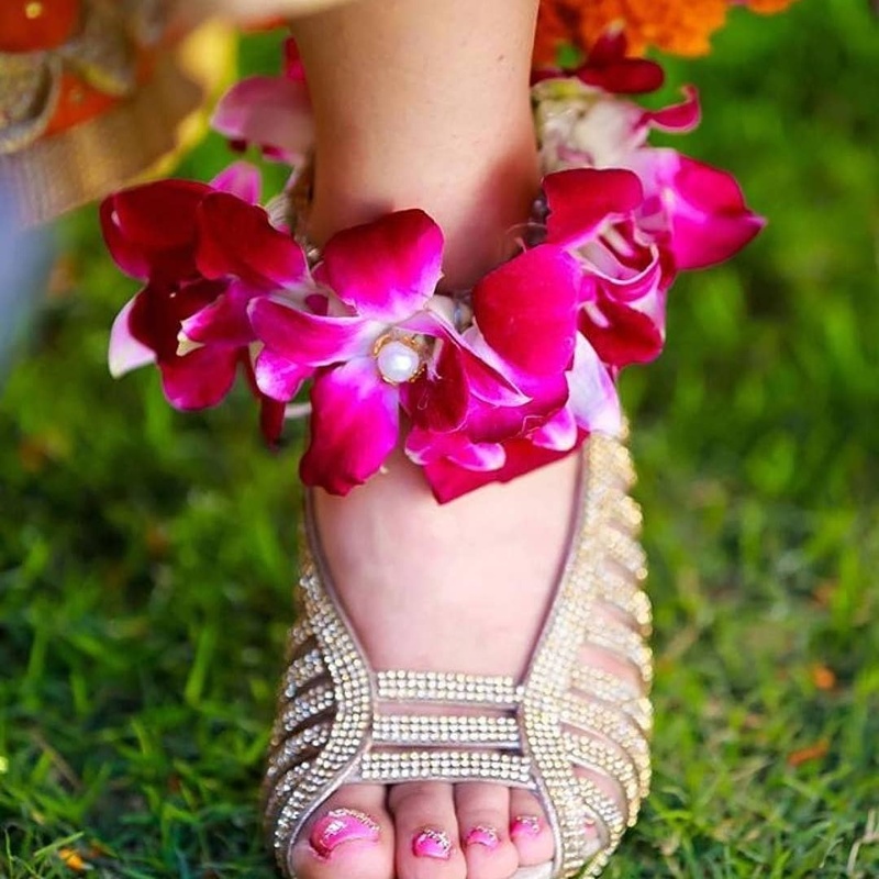 Floral anklet deals