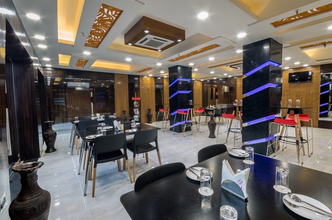 Hotel Arjun International, Charbagh Hotel Arjun International