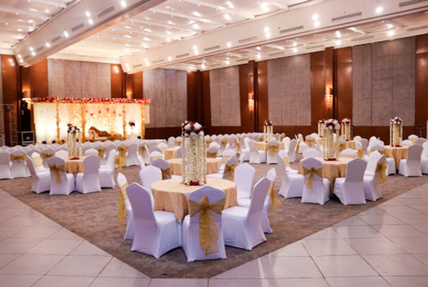 Radisson Blu Greater Noida, Noida Banquet Hall 5 Star Wedding Hotel
