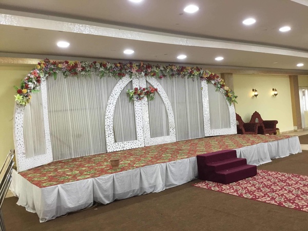 Apple Hut Resorts, Patrakar Colony Apple Hut Resorts