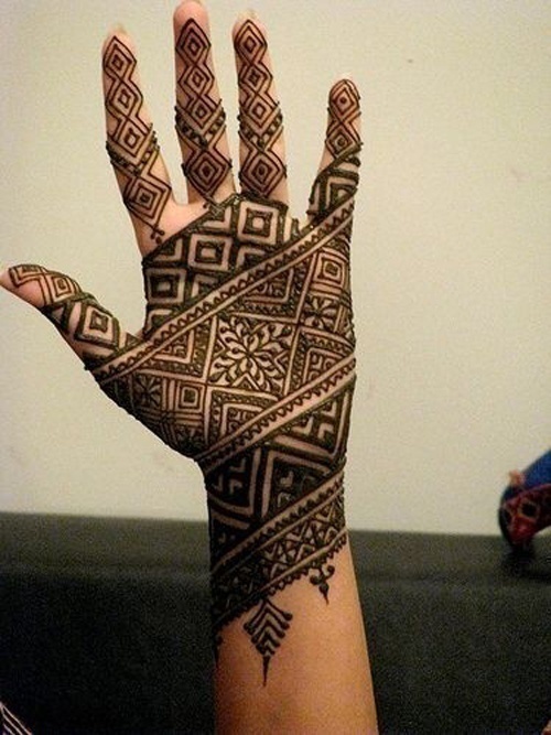 Unconventional Mehndi Designs for the Modern Bride