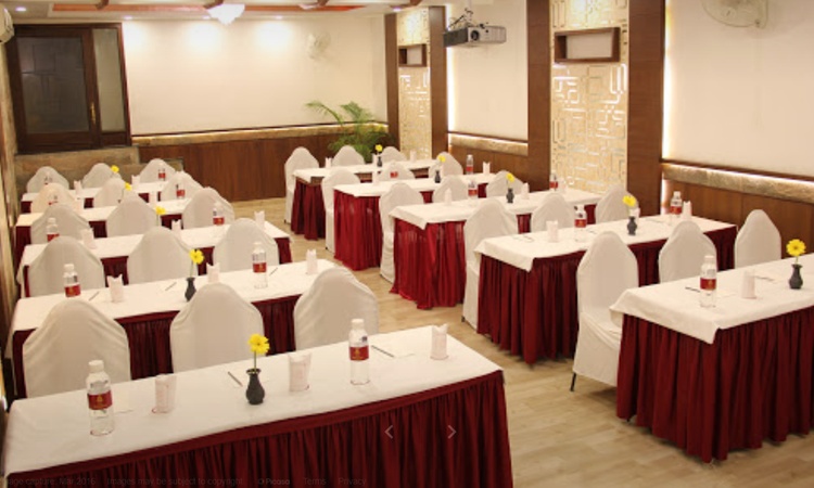Hotel Ratnawali, MI Road Hotel Ratnawali