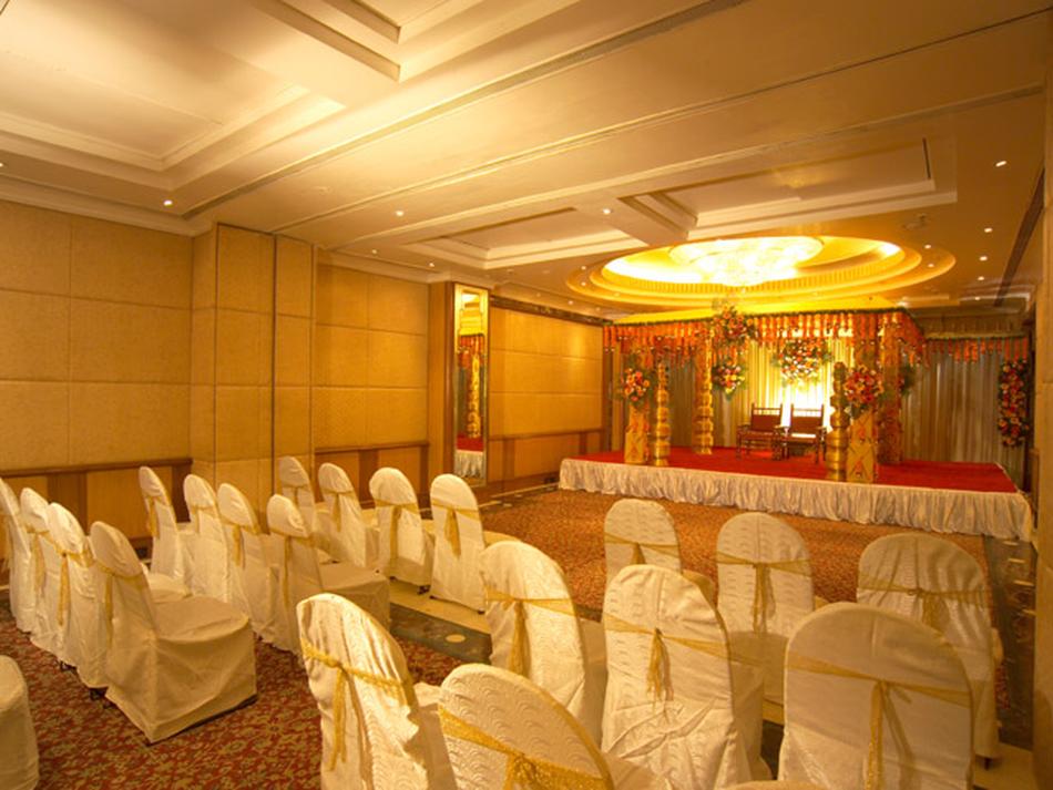 Hotel Parle International Vile Parle East, Mumbai Banquet Hall