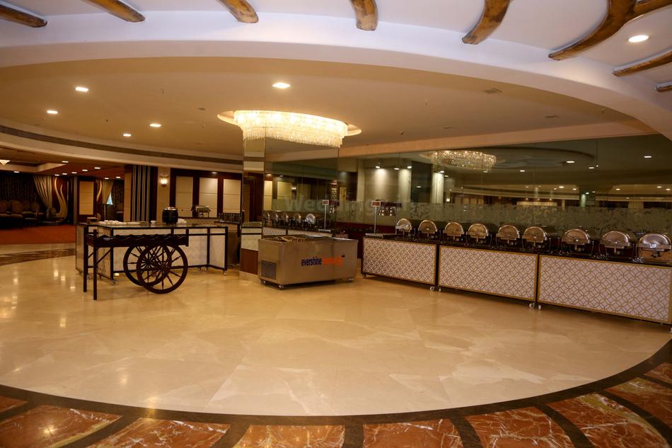 Evershine Banquets Malad West, Mumbai Banquet Hall WeddingZ.in