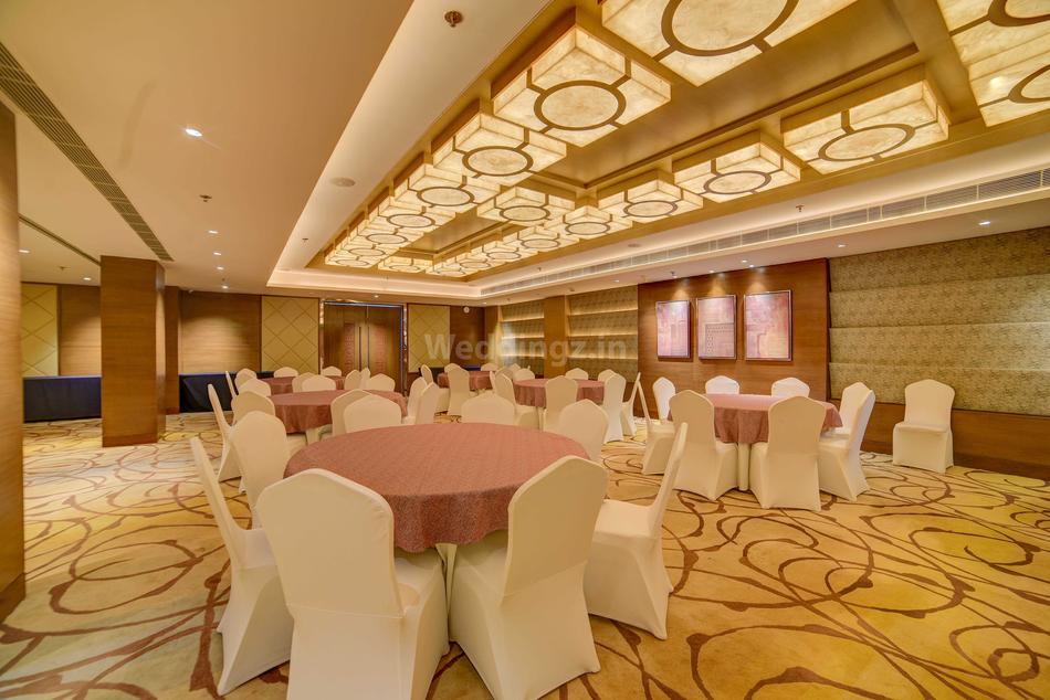 Crystal Sarovar Fatehabad Road, Agra Banquet Hall Wedding Lawn