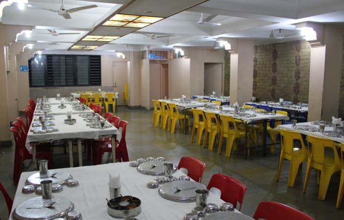 Gokul Hall, Shaniwar Peth Gokul Hall