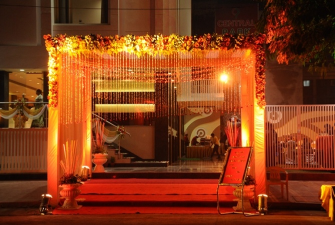 Central Park, Kaushambi Central Park