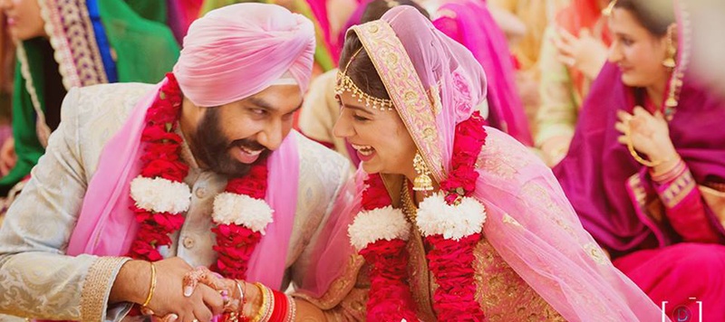 Tejkaran & Bismin Bhopal : Pretty Pink Sikh Wedding held at Jehanuma Palace Lawns, Bhopal.