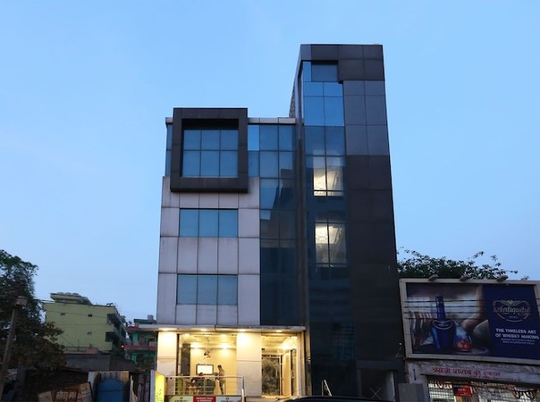 OYO 12807 Amaira Hotel and Banquets, Ghaziabad OYO 12807 Amaira Hotel and Banquets