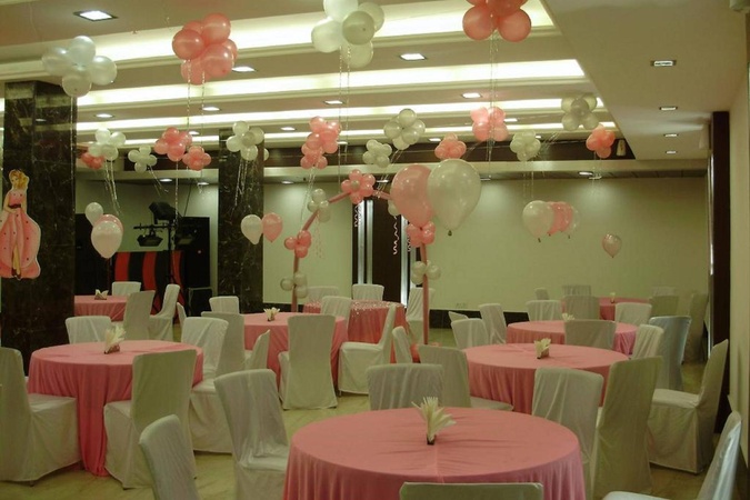 Hotel Tryfena, East of Kailash Hotel Tryfena