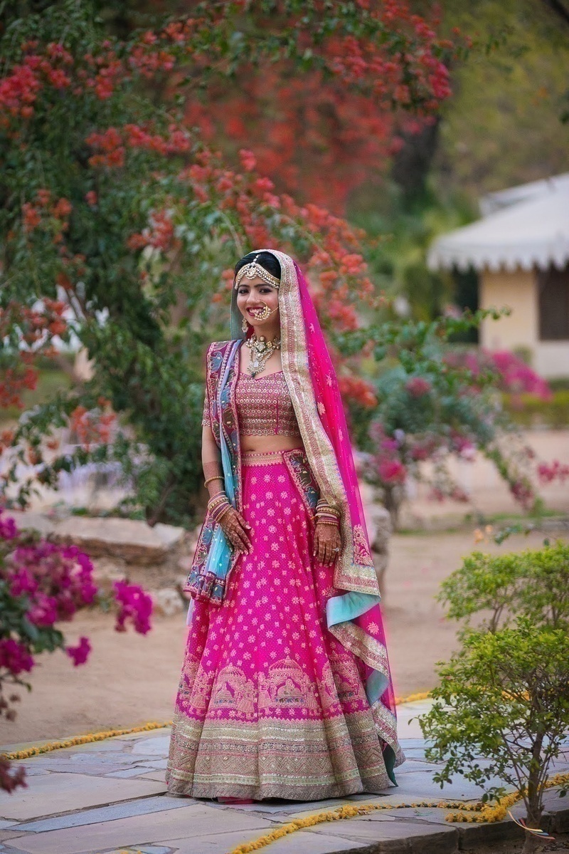 Bridal Lehenga Designs with Dupattas/Chunnis We LoveLove!