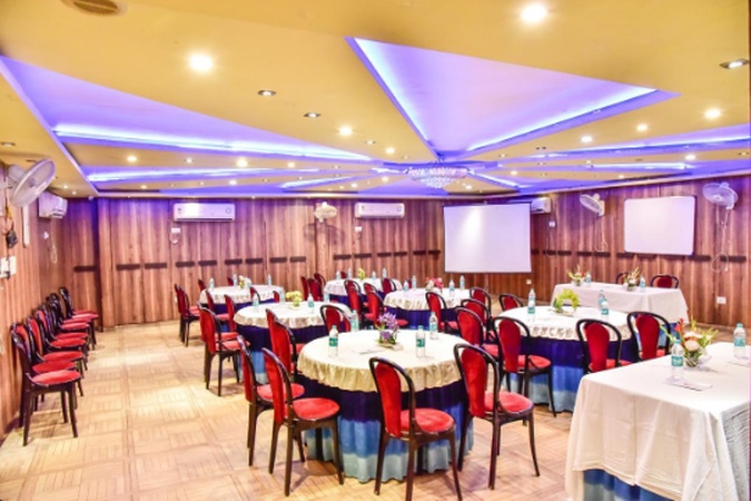 Hotel Heaven, AJC Bose Road Hotel Heaven