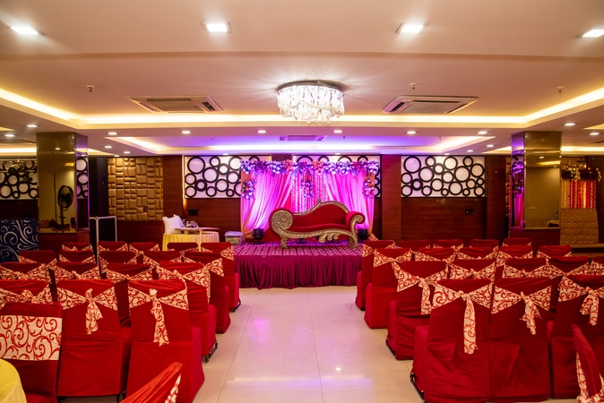 Le Grand Hotel, Kalkaji Le Grand Hotel