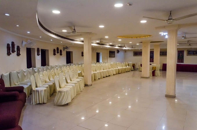 Central Hotel, Aminabad Central Hotel