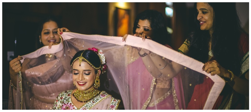 Veeresh & Apoorva Delhi : This bride's minimal makeup and floral lehenga is all shades of pretty!